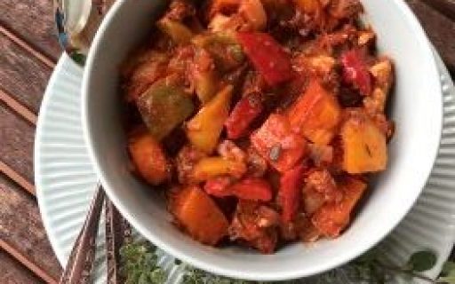 Leczo Wegetariańsie Dynia & Tofu